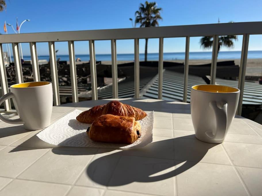 Le Carrousel - Apt Vue Mer - Plage A 10 M - Clim - Wifi Canet-en-Roussillon Buitenkant foto